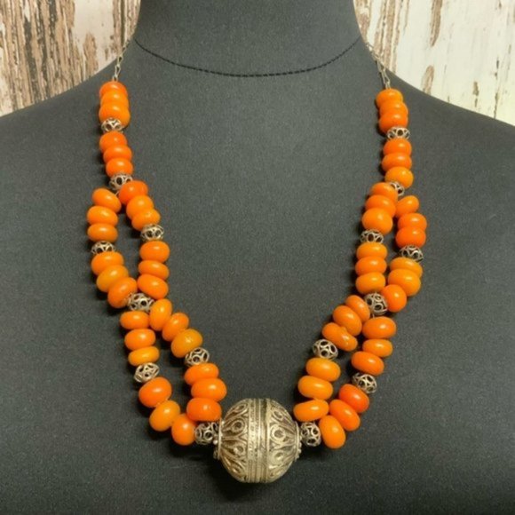 Vintage Jewelry - VINTAGE Moroccan Berber Amber SIlver Necklace